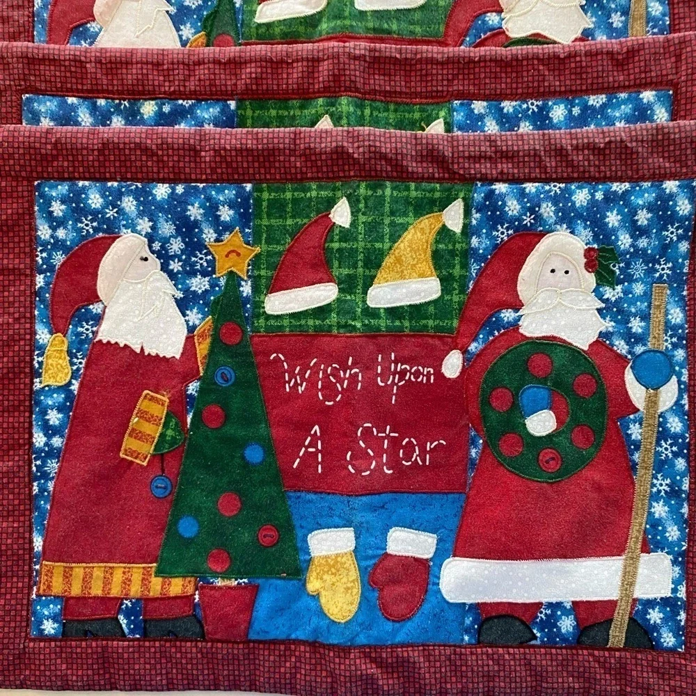 Set of 4 Christmas Quilted Placemats (FZ)